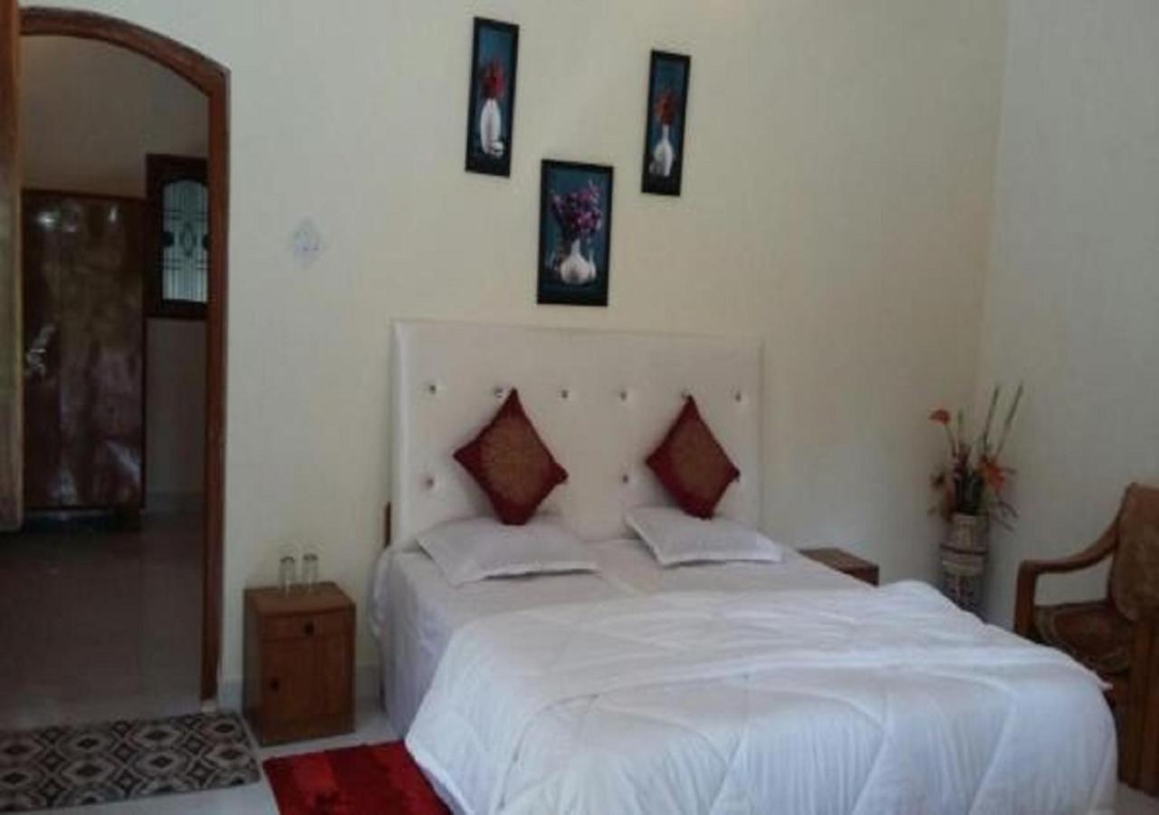 Adb Rooms Ashoka Resort Tāla Buitenkant foto